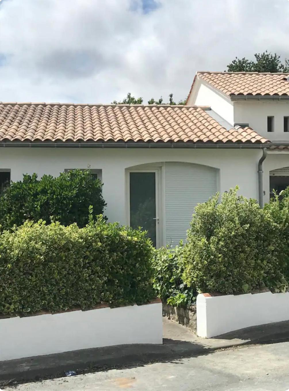 Charmante Maison De Ville Avec Terasse Intime La Rochelle  Exterior photo