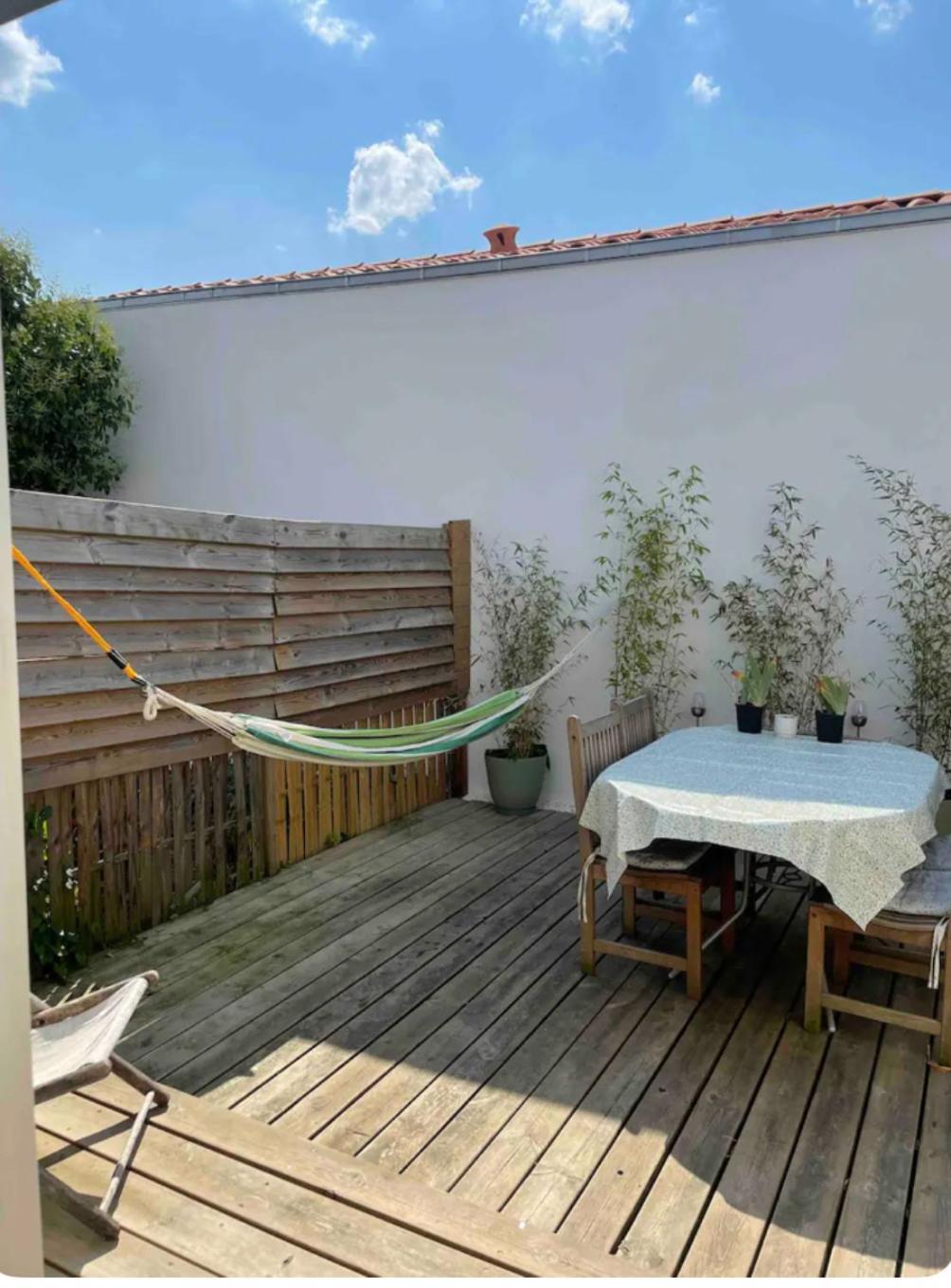 Charmante Maison De Ville Avec Terasse Intime La Rochelle  Exterior photo